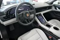 Porsche Taycan din 2022 cu 30.800 km - oferta POR171968 - foto 9