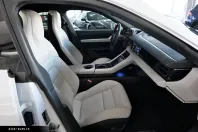 Porsche Taycan din 2022 cu 30.800 km - oferta POR171968 - foto 11