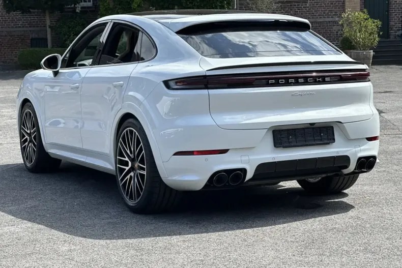 Porsche Cayenne din 2024 cu 15.900 km - oferta POR171971 - foto 9