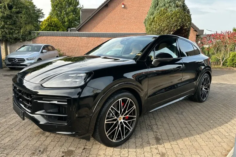 Porsche Cayenne din 2023 cu 11.000 km - oferta POR171979 - foto 1
