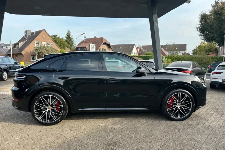 Porsche Cayenne din 2023 cu 11.000 km - oferta POR171979 - foto 3