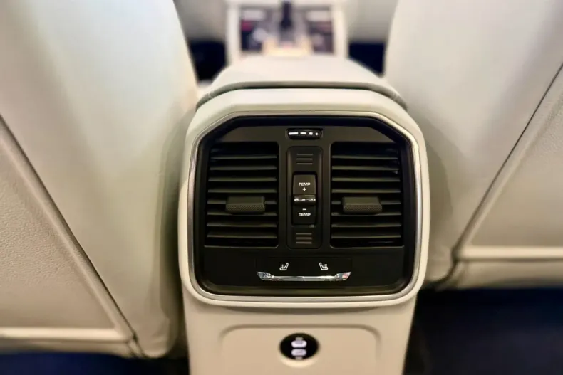 Porsche Macan din 2024 cu 14.658 km - oferta POR171984 - foto 12