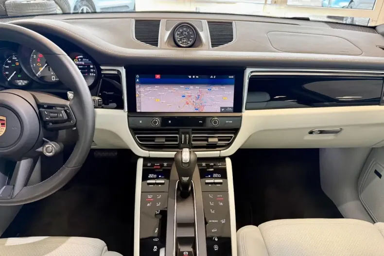 Porsche Macan din 2024 cu 14.658 km - oferta POR171984 - foto 19