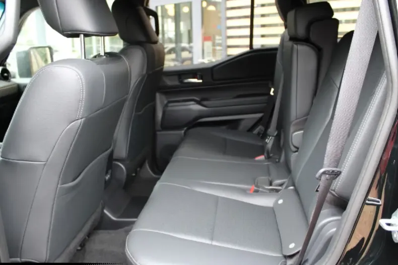 Toyota Land Cruiser din 2026 cu 100 km - oferta TOY171990 - foto 7