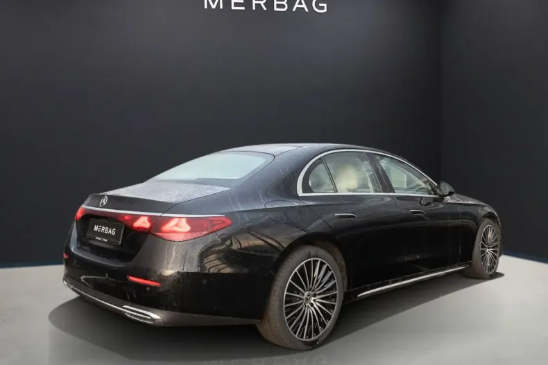 Mercedes-Benz E 200 din 2025 cu 7.480 km - oferta MER171992 - foto 2