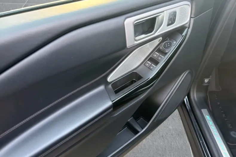 Ford Explorer din 2022 cu 50.650 km - oferta FOR171995 - foto 10