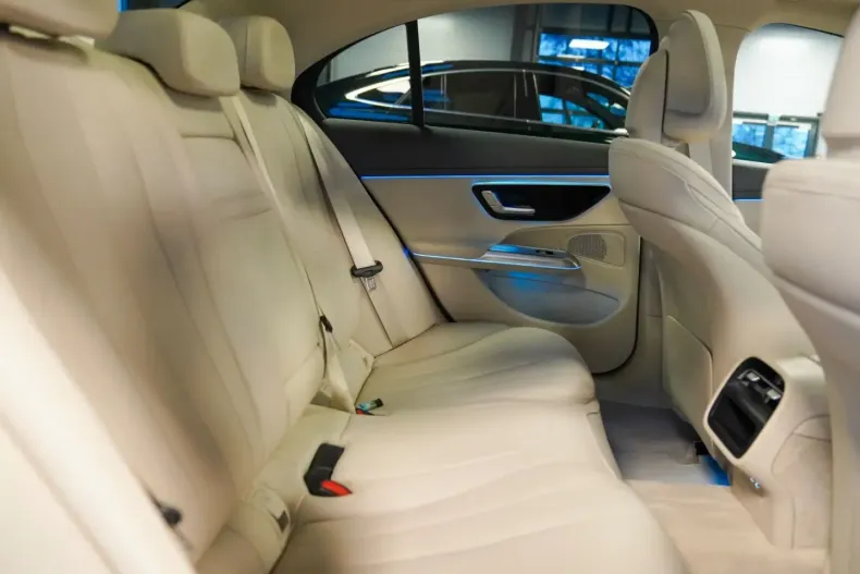 Mercedes-Benz E 300 din 2024 cu 33.461 km - oferta MER171996 - foto 14