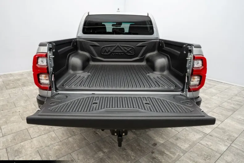 Toyota Hilux din 2025 cu 2.000 km - oferta TOY172006 - foto 27