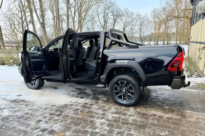 Toyota Hilux din 2024 cu 42.987 km - oferta TOY172009 - foto 3