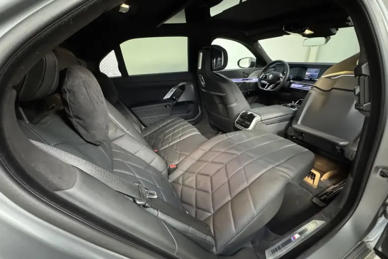 BMW 740 din 2024 cu 27.400 km - oferta BMW172010 - foto 27