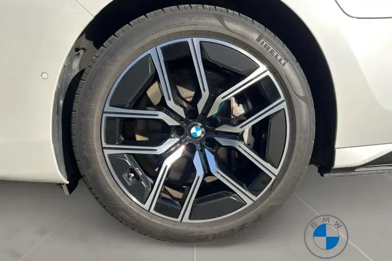 BMW 750 din 2024 cu 27.792 km - oferta BMW172015 - foto 7