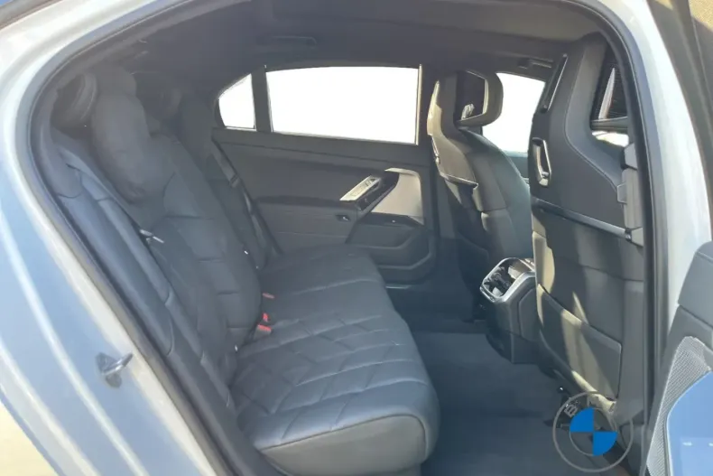 BMW 750 din 2024 cu 27.792 km - oferta BMW172015 - foto 17