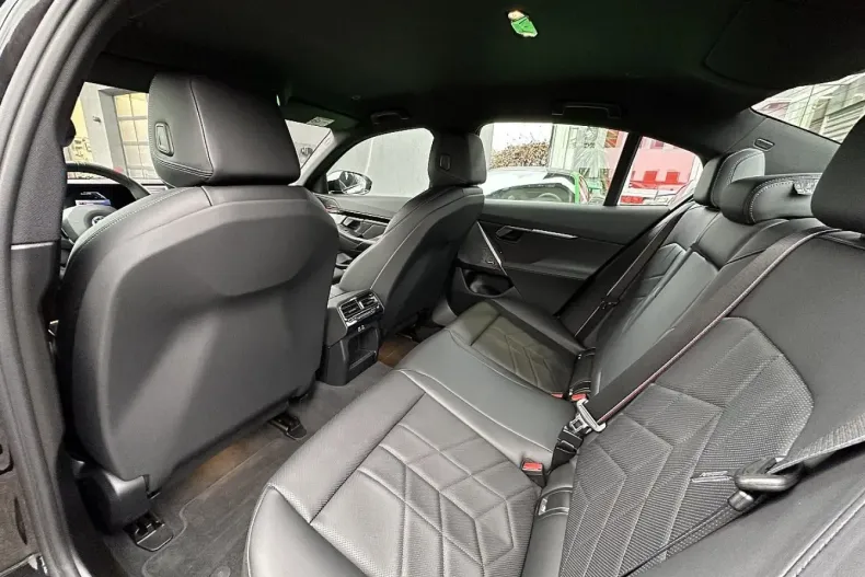 BMW 530 din 2025 cu 14.300 km - oferta BMW172028 - foto 16