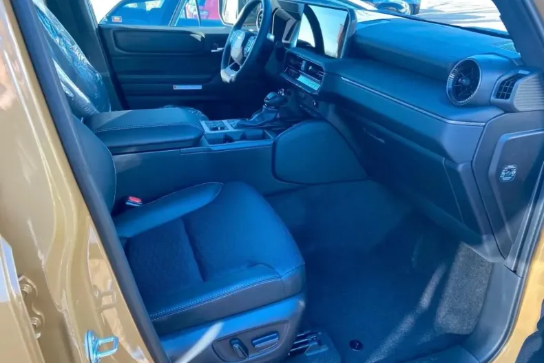 Toyota Land Cruiser din 2025 cu 5.400 km - oferta TOY172069 - foto 11