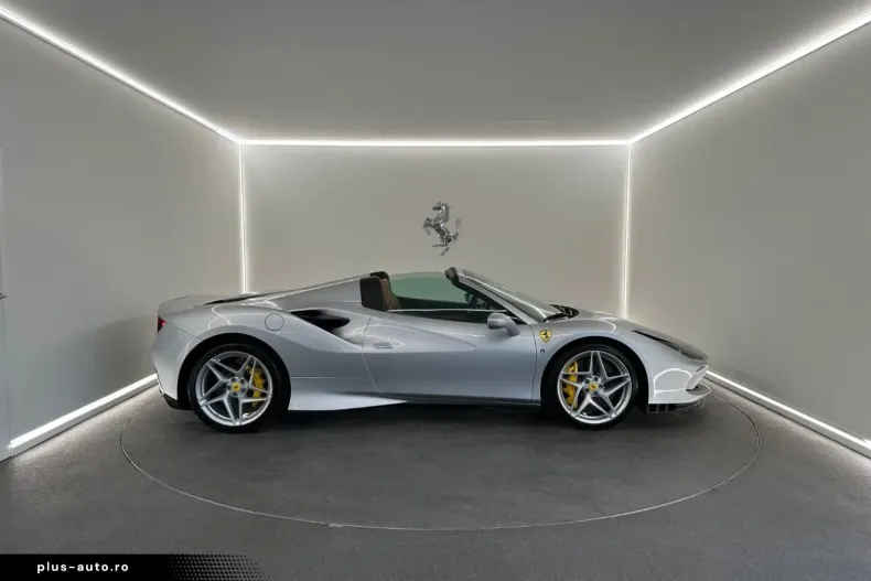 Ferrari F8 din 2021 cu 6.100 km - oferta FER172083 - foto 9