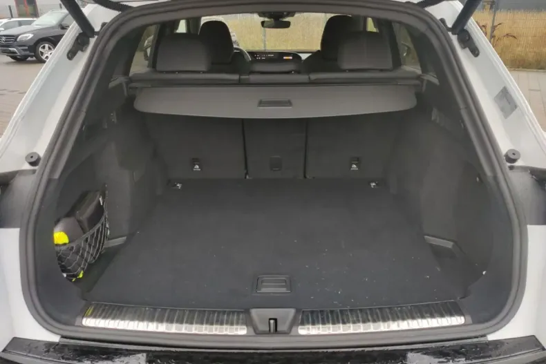 Audi Q5 din 2025 cu 12.500 km - oferta AUD172089 - foto 10