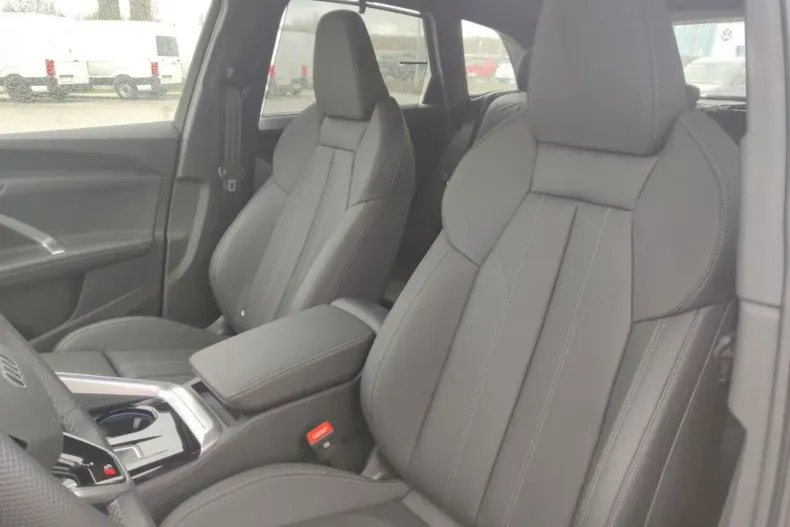 Audi Q5 din 2025 cu 5.900 km - oferta AUD172090 - foto 11