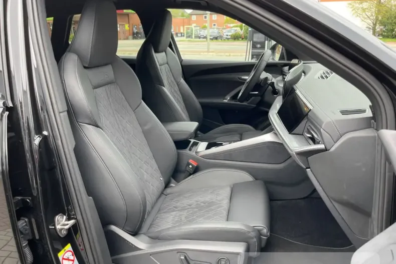 Audi Q5 din 2025 cu 6.864 km - oferta AUD172092 - foto 4