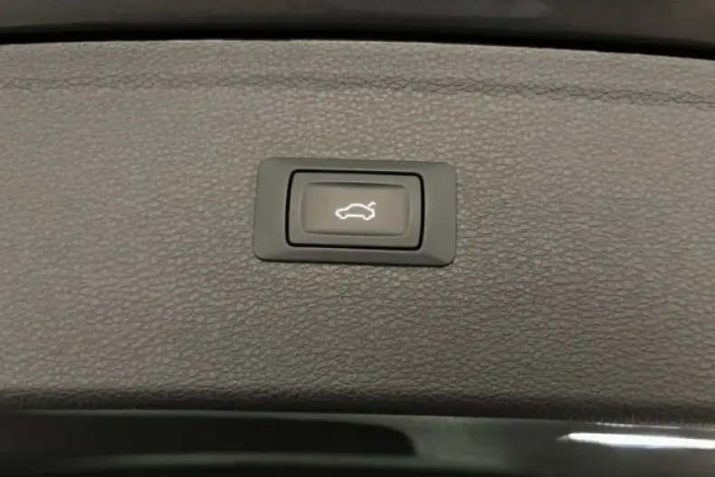 Audi Q5 din 2022 cu 65.460 km - oferta AUD172094 - foto 12