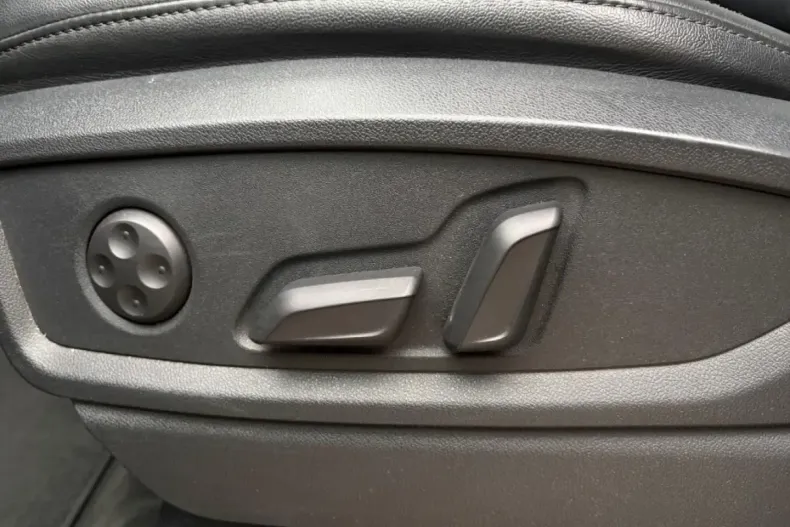 Audi Q5 din 2022 cu 66.596 km - oferta AUD172102 - foto 29