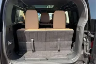 Land Rover Defender din 2024 cu 8.500 km - oferta LAN172119 - foto 13