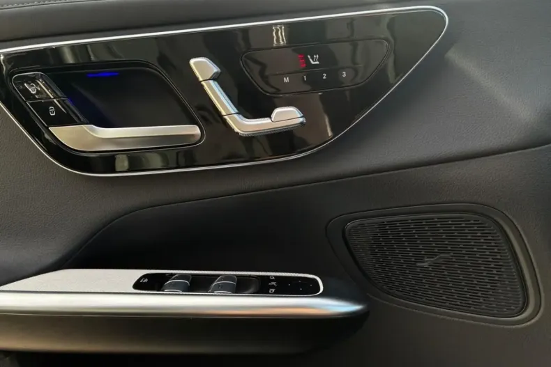 Mercedes-Benz GLC 300 din 2024 cu 13.580 km - oferta MER172130 - foto 8