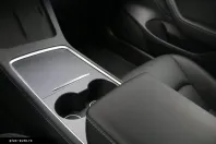 Tesla Model 3 din 2022 cu 5.637 km - oferta TES172142 - foto 36