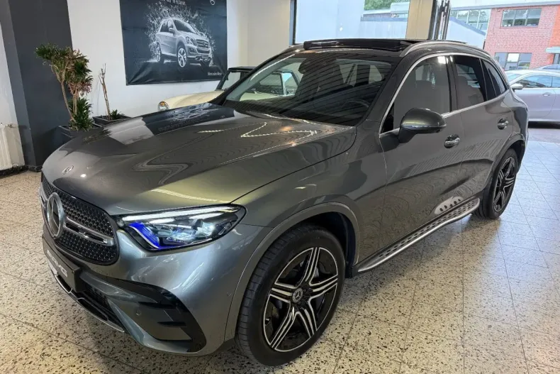 Mercedes-Benz GLC 300 din 2023 cu 9.406 km - oferta MER172155 - foto 1