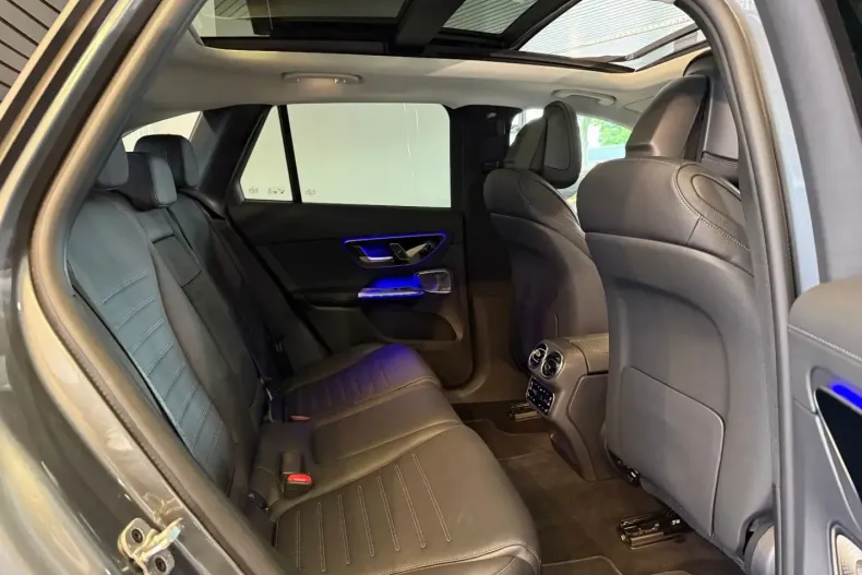 Mercedes-Benz GLC 300 din 2023 cu 9.406 km - oferta MER172155 - foto 12