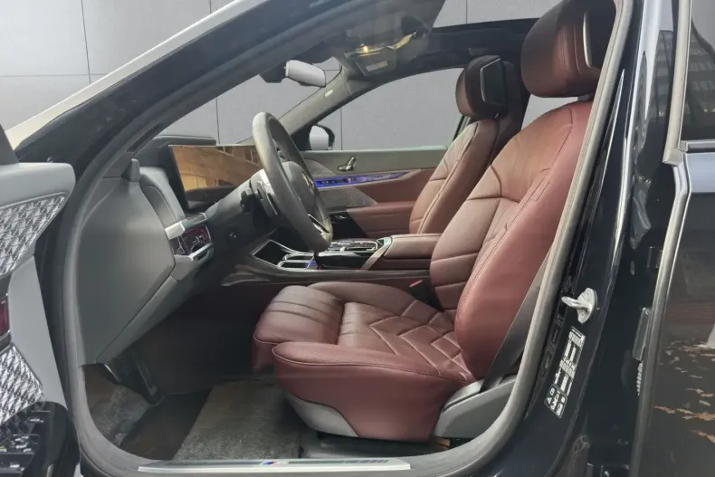 BMW 740 din 2024 cu 42.890 km - oferta BMW172167 - foto 9