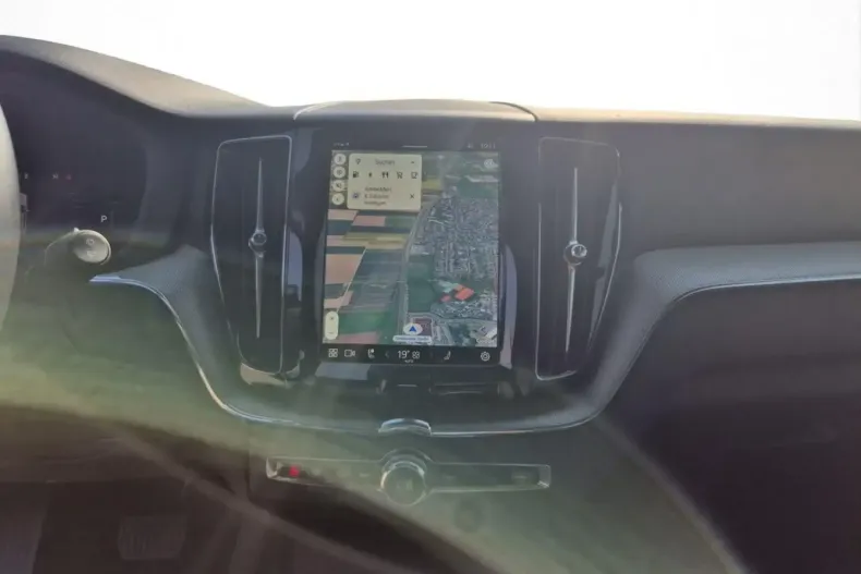 Volvo XC60 din 2025 cu 7.500 km - oferta VOL172169 - foto 17