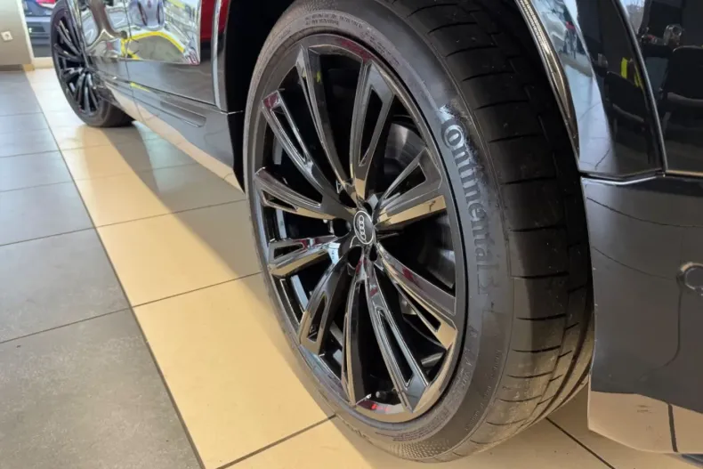 Audi Q8 din 2025 cu 11.500 km - oferta AUD172171 - foto 9