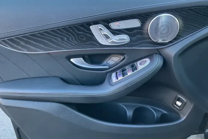 Mercedes-Benz GLC 300 din 2021 cu 83.164 km - oferta MER172183 - foto 7