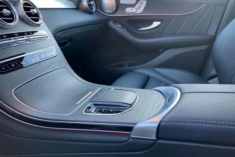 Mercedes-Benz GLC 300 din 2021 cu 83.164 km - oferta MER172183 - foto 17