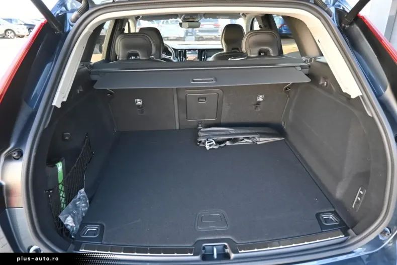 Volvo XC60 din 2025 cu 18.100 km - oferta VOL172186 - foto 16