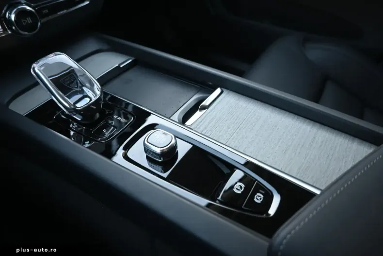 Volvo XC60 din 2025 cu 18.100 km - oferta VOL172187 - foto 23