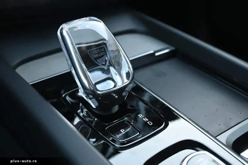 Volvo XC60 din 2025 cu 18.100 km - oferta VOL172187 - foto 24