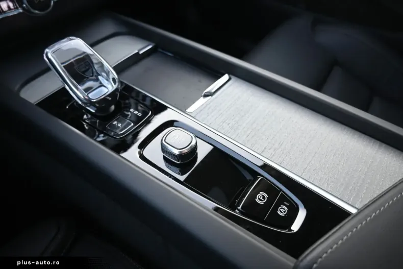 Volvo XC60 din 2025 cu 19.000 km - oferta VOL172191 - foto 24