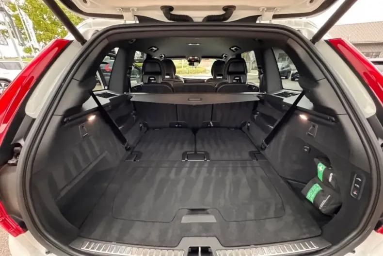 Volvo XC90 din 2022 cu 94.750 km - oferta VOL172197 - foto 18