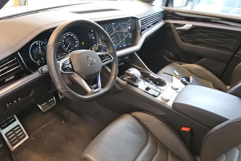 Volkswagen Touareg din 2021 cu 13.000 km - oferta VOL172205 - foto 5