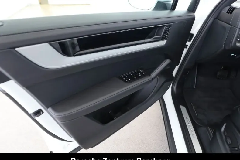 Porsche Cayenne din 2024 cu 11.900 km - oferta POR172222 - foto 19