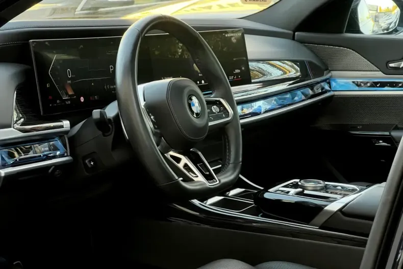 BMW 740 din 2023 cu 41.940 km - oferta BMW172225 - foto 13