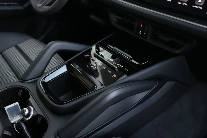 Porsche Cayenne din 2024 cu 8.500 km - oferta POR172239 - foto 23