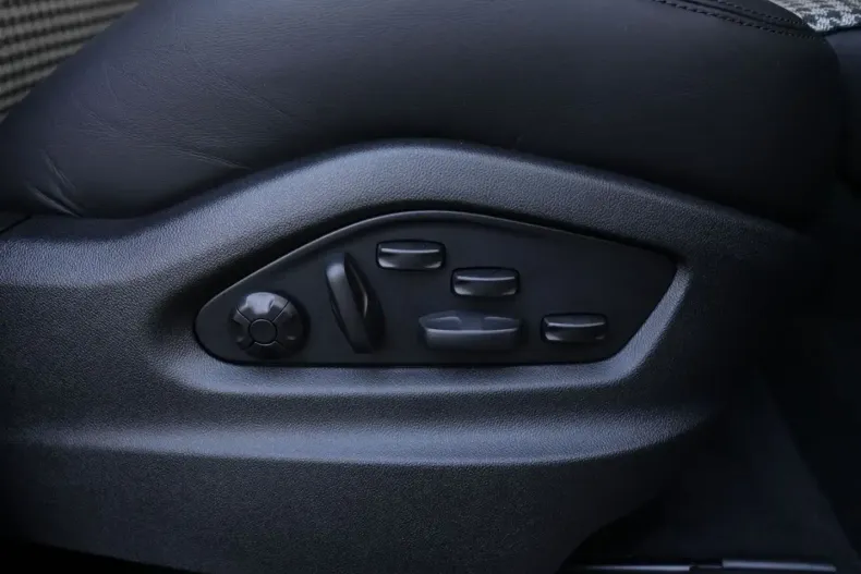 Porsche Cayenne din 2024 cu 8.500 km - oferta POR172239 - foto 36