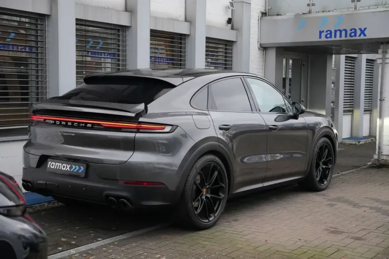 Porsche Cayenne din 2024 cu 8.500 km - oferta POR172239 - foto 49