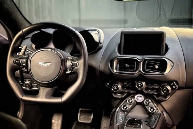 Aston Martin V8 Vantage din 2023 cu 13.144 km - oferta AST172242 - foto 20