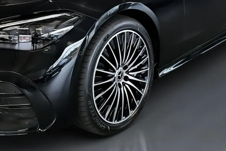 Mercedes-Benz CLE 450 din 2023 cu 16.979 km - oferta MER172247 - foto 4