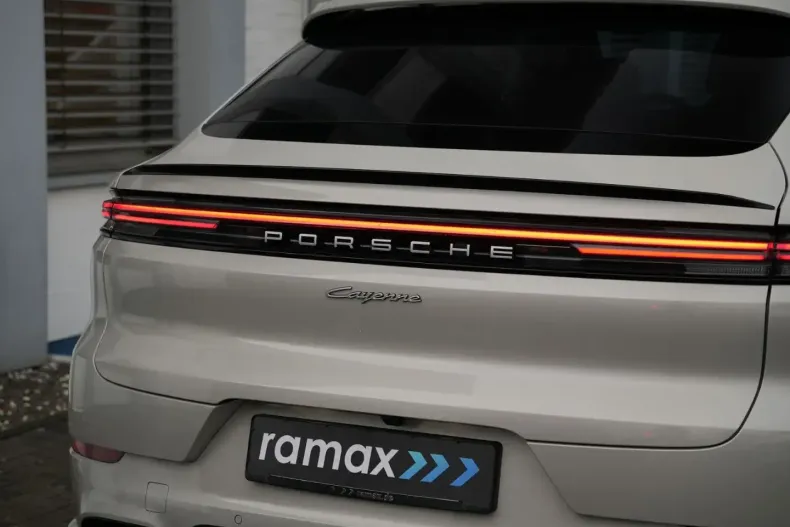 Porsche Cayenne din 2025 cu 10.000 km - oferta POR172248 - foto 11