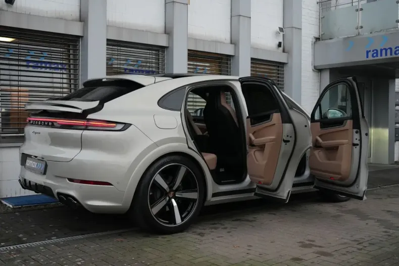 Porsche Cayenne din 2025 cu 10.000 km - oferta POR172248 - foto 49