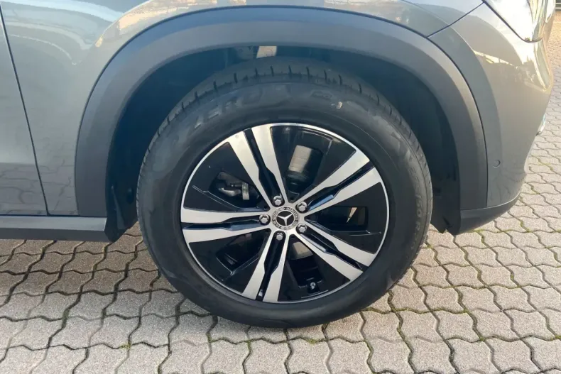 Mercedes-Benz GLE 580 din 2024 cu 13.205 km - oferta MER172267 - foto 40